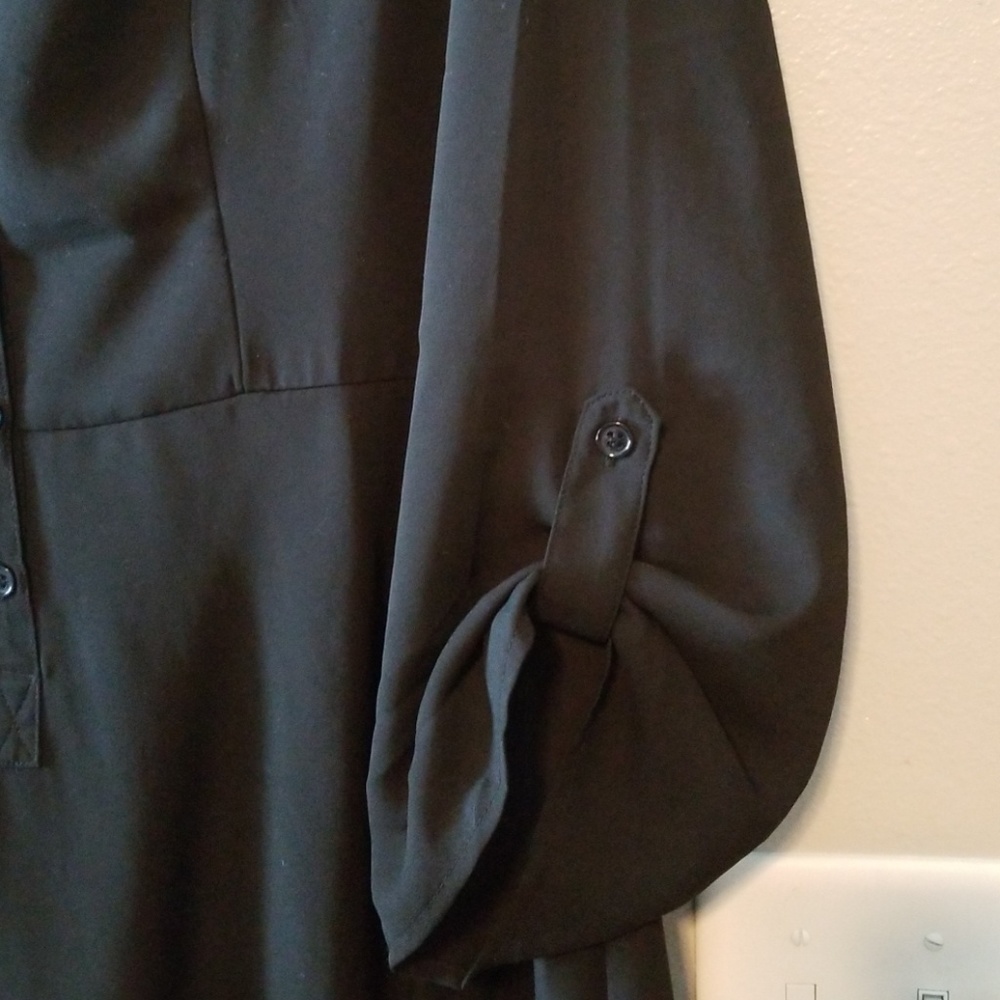 Dress - Picture 3 of 3